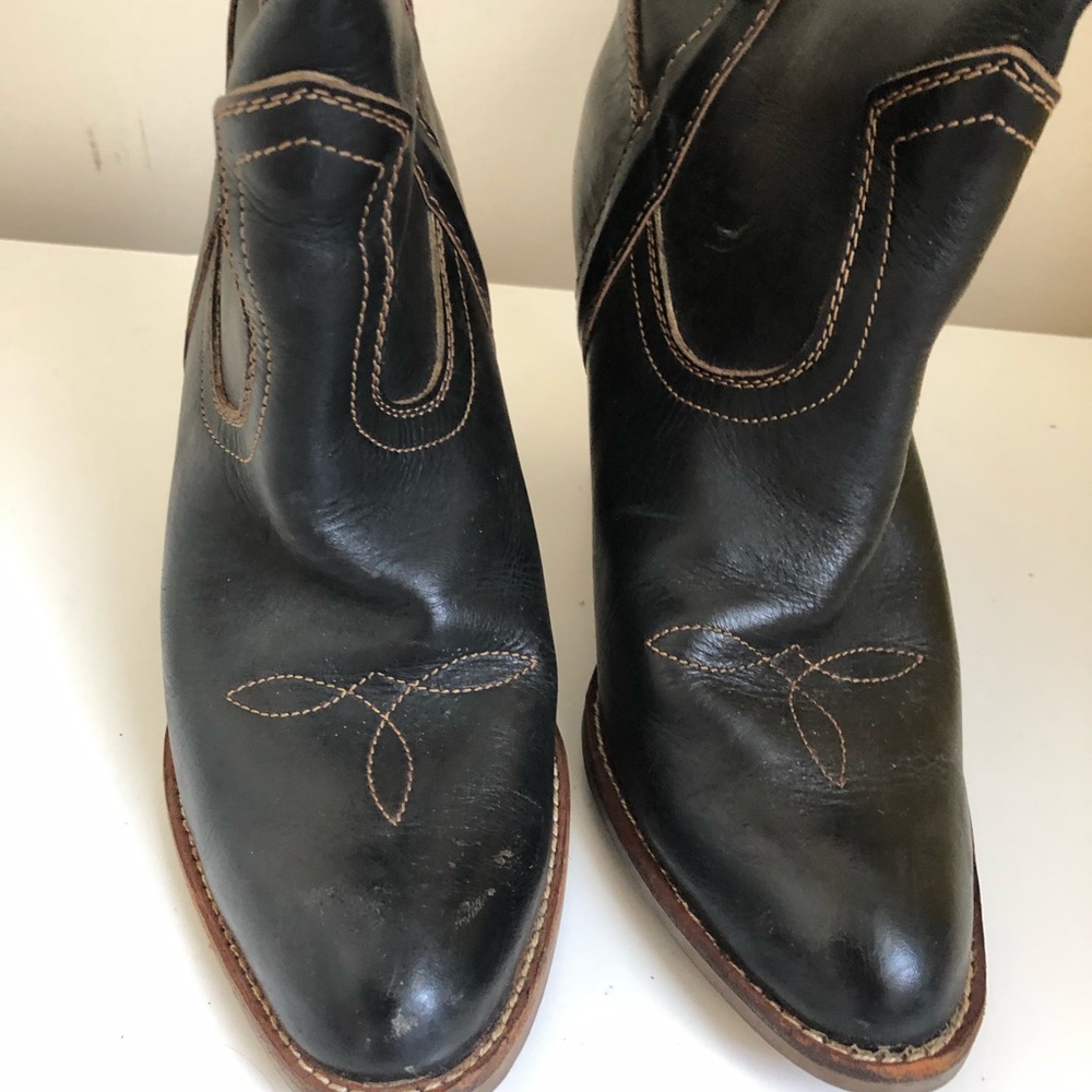 Black TOMIS vintage cowgirl boots